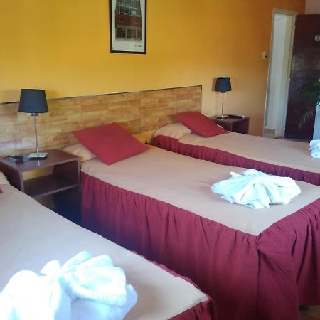 Hotel Aoma Villa Carlos Paz Exteriör bild