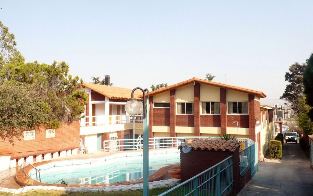 Hotel Aoma Villa Carlos Paz Exteriör bild
